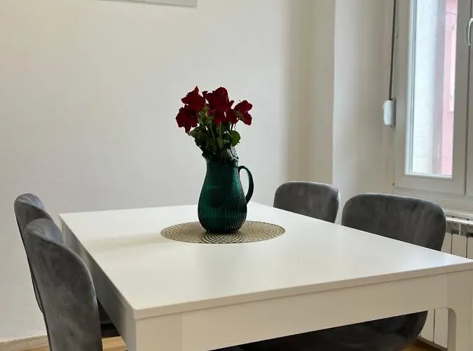 アパート Tiara イゾラ